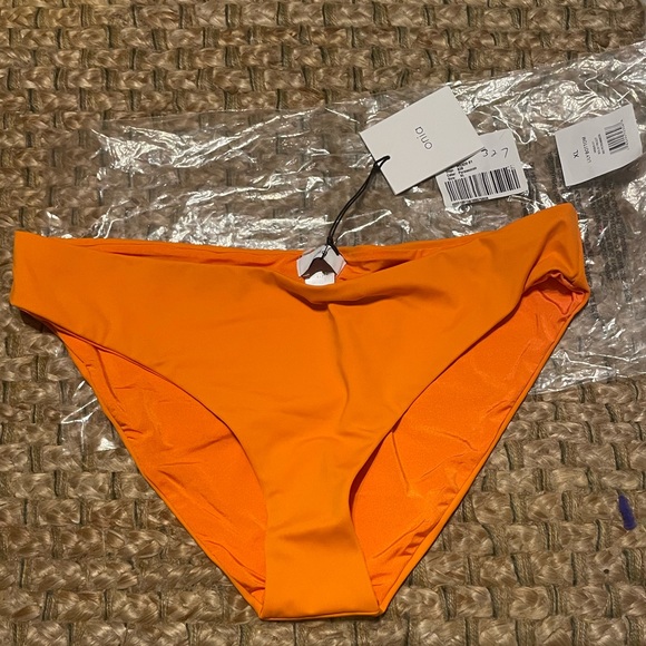 ONIA ❤️‍🔥 LILY BOTTOM IN PERSIMMON NWT SIZE XL